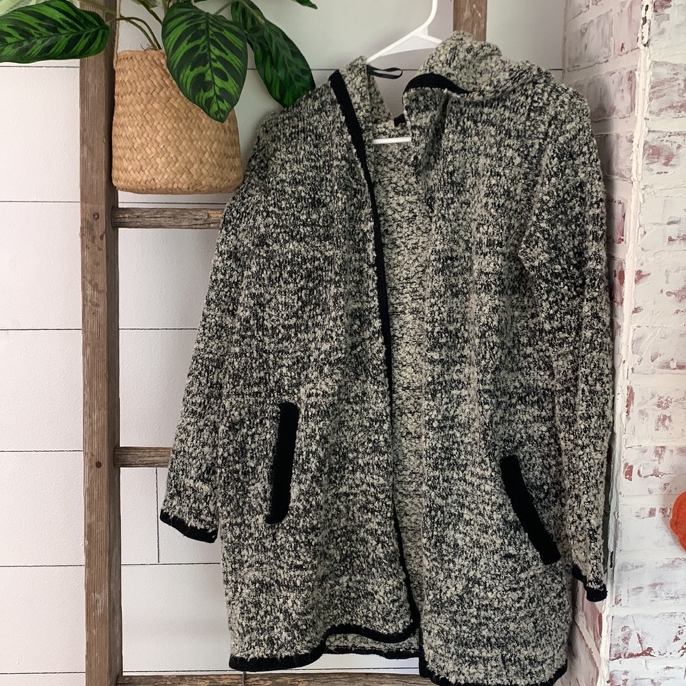 Cardigan sweater